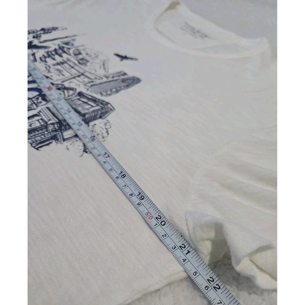 Banana Republic White Tokyo T-shirt Size L